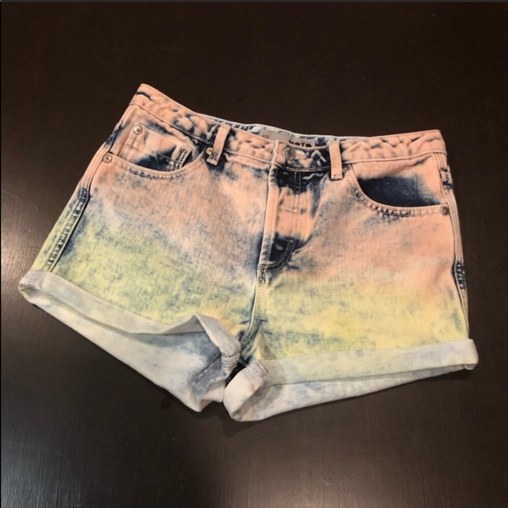 Topshop Moto Pastel Dyed Acid Wash Jean Shorts W28